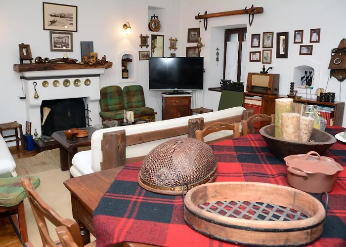 Giorgos\' & Noula\'S Cottage In Desfina Village- Near Delphi
