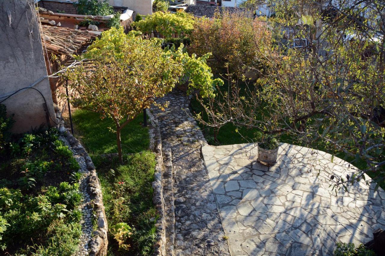 Giorgos' & Noula's In Village- Near Delphi